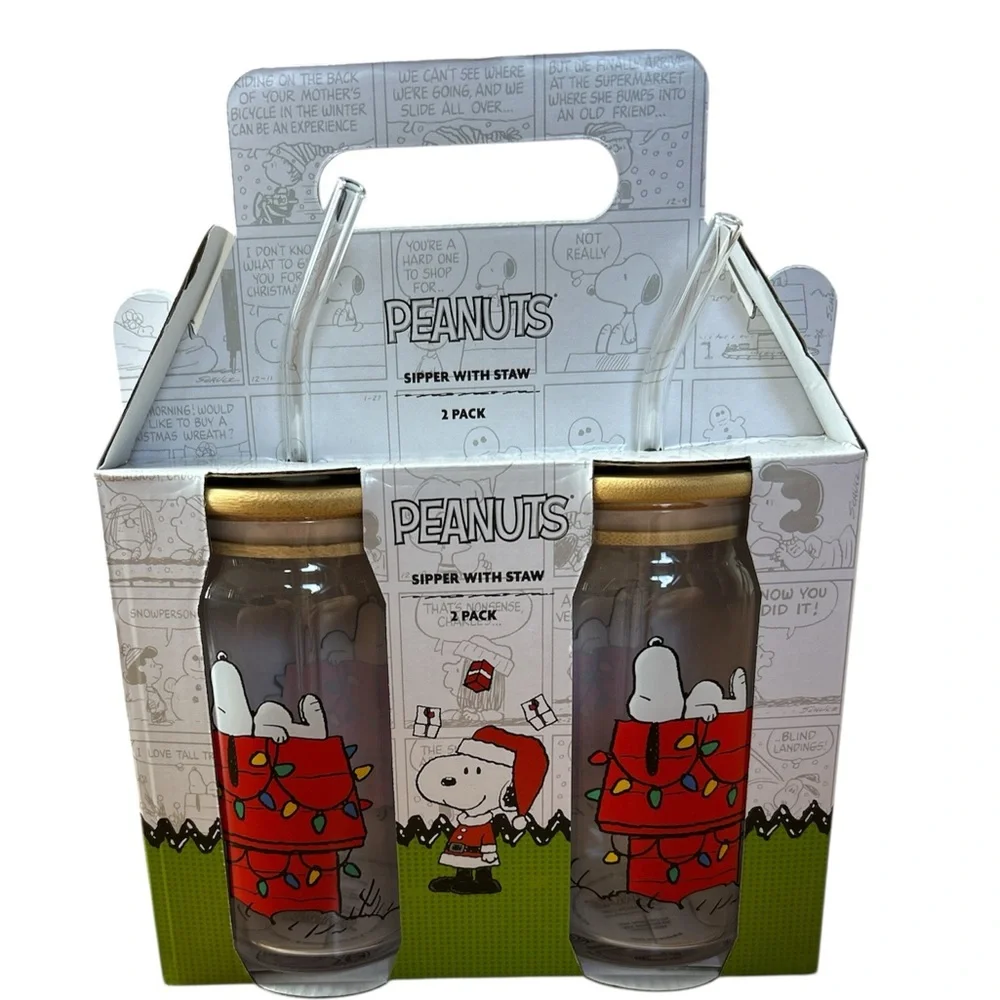 Peanuts Sipper with Straw 2 pack, Snoopy on Dog House with Christmas Lights NEW